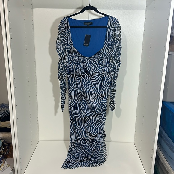 Eloquii Long Sleeved Dress - Picture 1 of 2